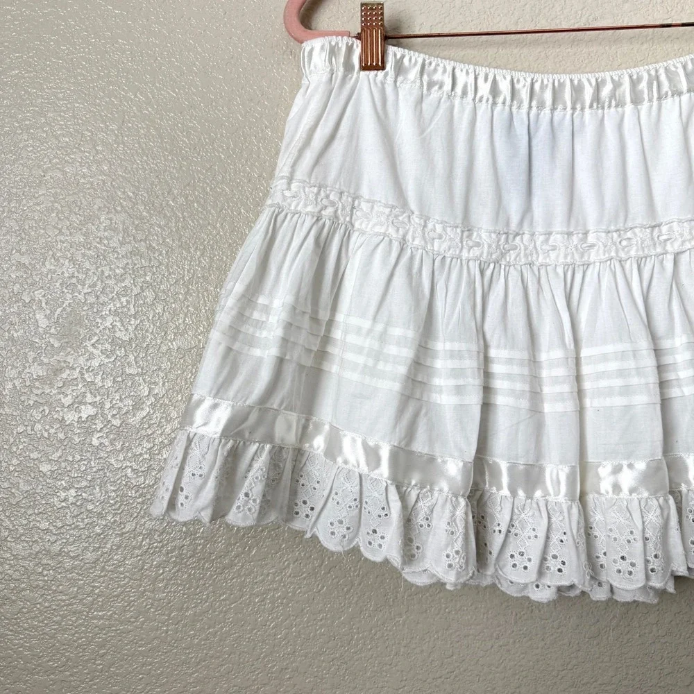 Vintage Y2K Coquette Rampage Cotton Eyelet Tiered Mini Skirt NWT Small White